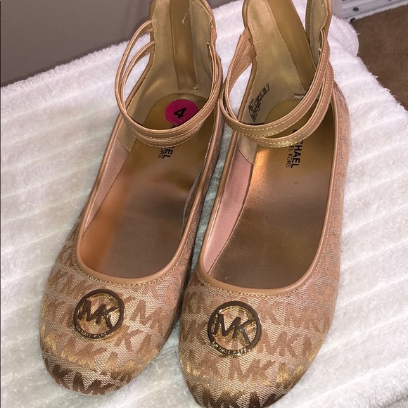 Michael Kors Other - New Michael Kors flats